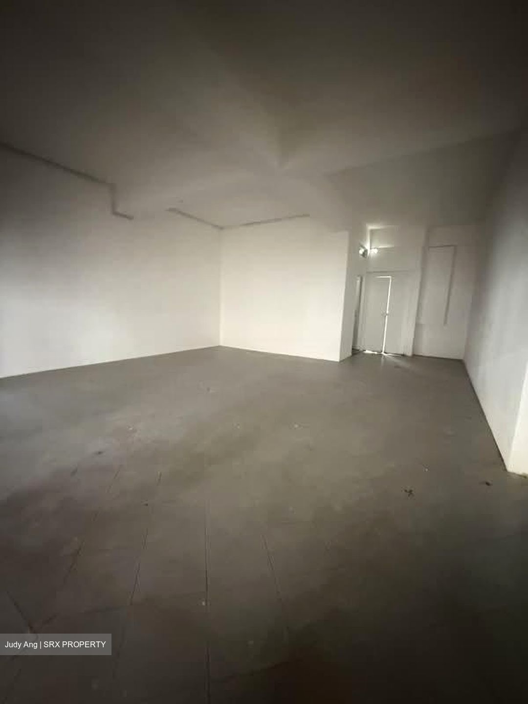 Tampines Heart (D18), Retail #585396741